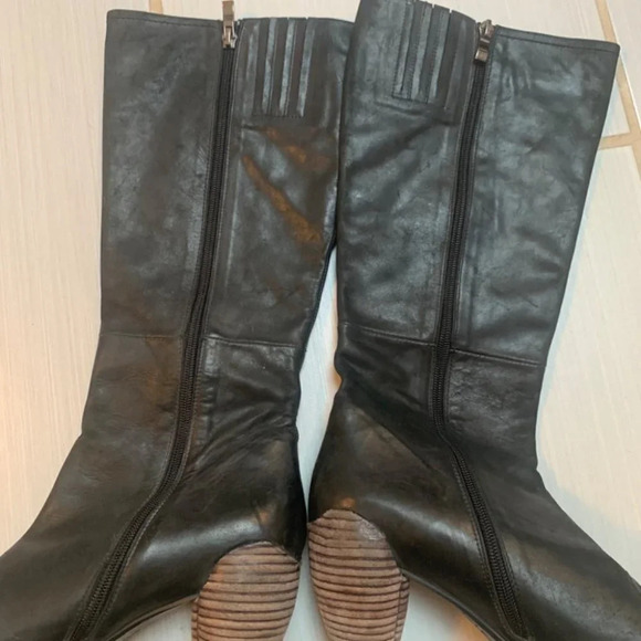 Jump For The People Born Tall Boots Button Detail 8 - Picture 7 of 13